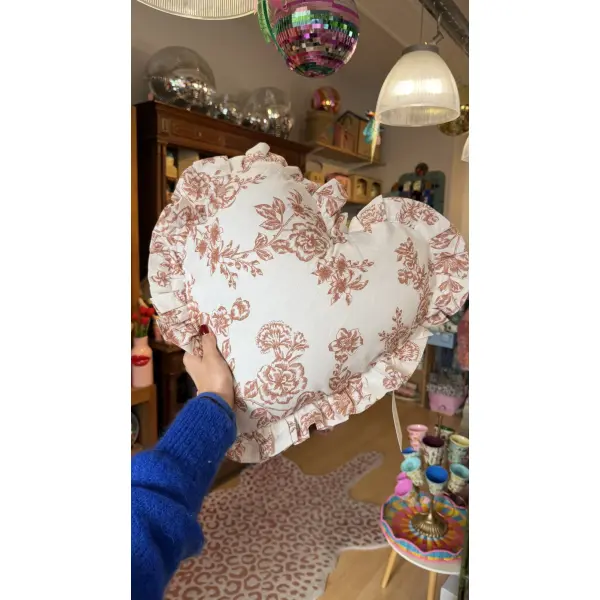 Coussin cœur à volants – ANNA+NINA