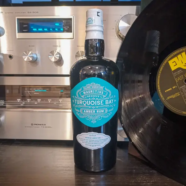 Rhum Turquoise Bay Mauritius Island Signature