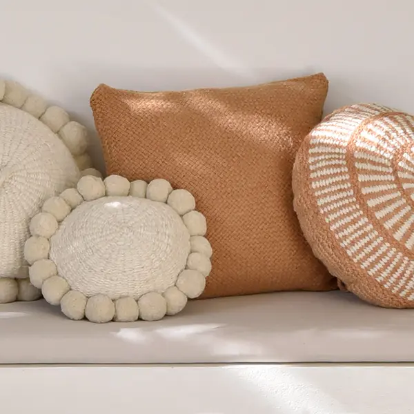 Coussin ocre 50×50